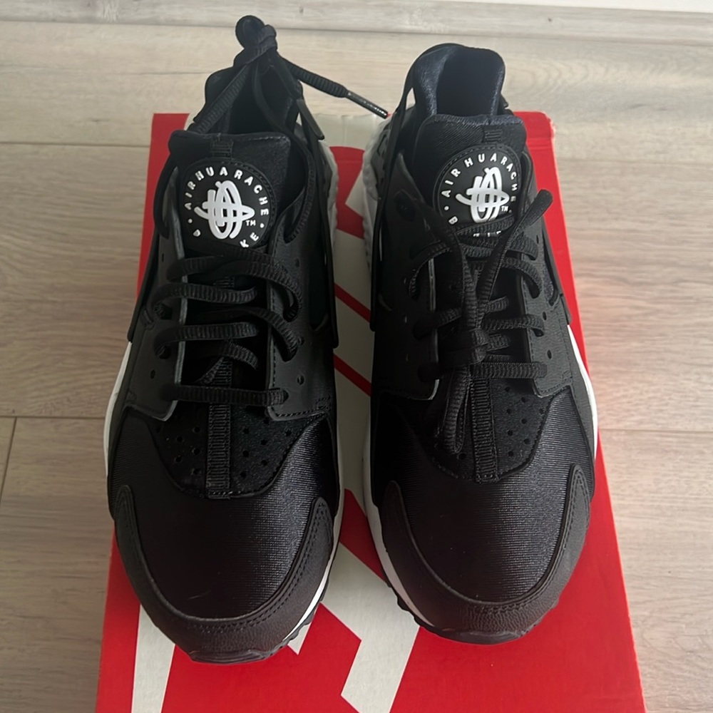 Women’s air huarache run